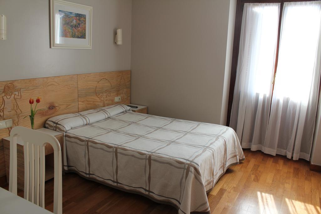Pensión Lagunak Zarautz Exterior foto